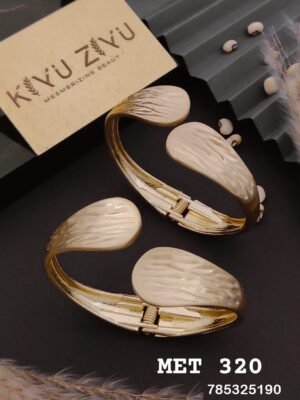 MET-320 Anti Tarnish impoted Met Finishing  Bracelet